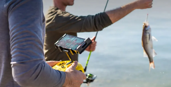 Fish Finder vs Sonar: What’s the Difference?